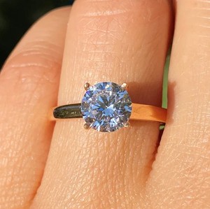 1.00CT Round Cut Moissanite Solitaire Bague de fiançailles Hidden Halo Diamond Women Ring Antique Women Jewelry At Wholesaler Price - Product Image 1