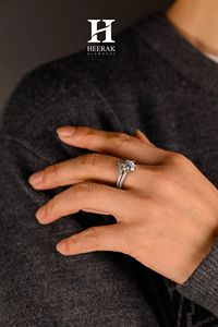 Ensemble de bagues de mariage tendance en forme de cœur, 2 pièces, couronne entrelacée, bande chevron, or blanc 10K 14K, bijoux personnalisés - Product Image 2