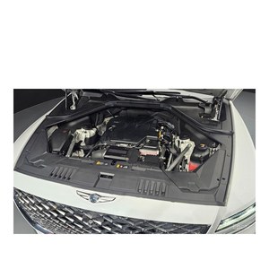 Genesis GV80 2.5T Gasolina 2WD Modelo Julio 2024 con 58,483 km, Caja de Cambios Automática, Asientos de Cuero, Cámara Trasera, Volante a la Izquierda - Product Image 6