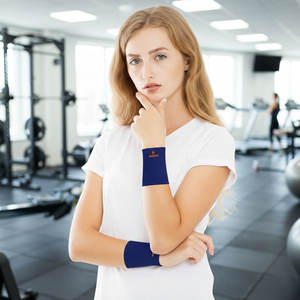 สายรัดข้อมือปรับระดับได้และอุปกรณ์พยุงข้อมือสำหรับบรรเทาอาการปวดจากโรคอุโมงค์ข้อมือ เอ็นอักเสบ ข้อแพลง การบาดเจ็บจากการเล่นกีฬา และการฟื้นฟู - Product Image 3