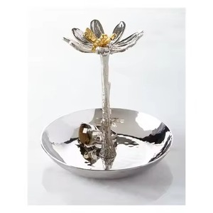 Bol à fruits secs en métal de style premium, finition design, plat de service pour collations, article cadeau élégant pour la table à manger - Product Image 6
