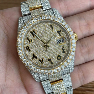 Montre de luxe en moissanite sertie de diamants, cadran doré, chiffres arabes, bracelet bicolore, style hip-hop, montre à l'aspect diamant - Product Image 1