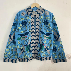 Chaqueta de Terciopelo Otoño-Invierno con Bordado Suzani de Pájaros, Estilo Boho Étnico con Patrón Floral, Chaqueta Corta Hecha a Mano, Prenda Exterior Vintage para Mujer - Product Image 1