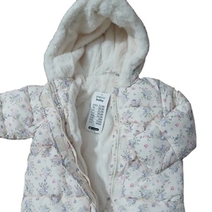 Marque personnalisée femmes Safari veste imperméable respirant hiver matelassé doudoune avec remplissage 100% polyester - Product Image 5