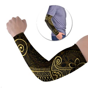 Manga de compresión unisex de manga larga con estampado tribal dorado por sublimación, de seda helada negra, UPF50+, para todas las estaciones - Product Image 1