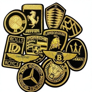 Patch 3D en relief fait main, écologique, en velours, orné de strass et de perles, motif Cœur Sacré avec couronne, pour chapeaux et cadeaux en tissu - Product Image 1