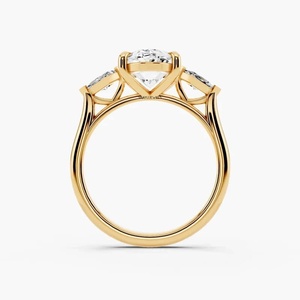 Anillo de compromiso de tres piedras con diamante ovalado cultivado en laboratorio con certificado IGI y diamantes laterales de corte cometa en oro de 10K, 14K, 18K y plata 925, 935 - Product Image 2