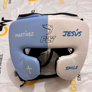 Gants de boxe et protège-tête en cuir de vachette de haute qualité, fabriqués sur mesure par le fabricant, pour la combat et l'entraînement. - Product Image 1