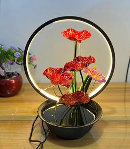 Fuente de Agua con Anillo LED Metálico, Hoja de Color Granate, Tres Niveles, Loto, para Oficina, Hogar y Dormitorio - Product Image 1