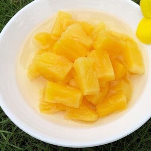 Piña en Trozos Enlatada en Almíbar Ligero, Calidad Premium, Producto de Fabricante Vietnamita Líder en Ventas, Empacada en Lata A10 - Product Image 2