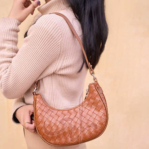 Sac à bandoulière pour femme en similicuir fait main, imperméable, avec fermeture éclair, design écologique et tendance, vente en gros, quantité importante - Product Image 1