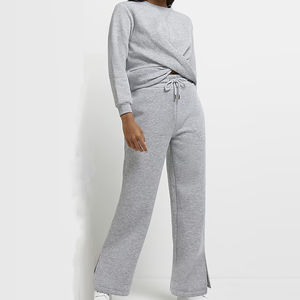 Ensemble 2 pièces personnalisé pour femme : Sweat-shirt et pantalon évasé – Collection Automne 2025 – Tenue décontractée pour femme - Product Image 1