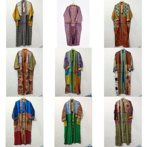 ชุดคลุมกิโมโนไหมอินเดียแท้ 100% สำหรับฤดูหนาว คอวี ปิดด้วยเชือกผูก ยาวเต็มตัว แขนยาว เนื้อผ้านุ่ม สไตล์วินเทจ เหมาะสำหรับงานปาร์ตี้ริมชายหาด - Product Image 1