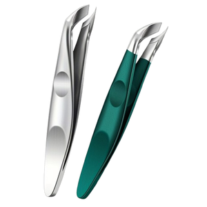 Coupe-cuticules miniatures de qualité supérieure avec pointe angulaire de précision pour l'élimination des peaux mortes, manche vert et entretien professionnel des ongles - Product Image 2