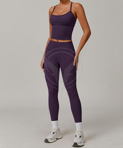 Ensemble de yoga 2 pièces violet uni tendance avec leggings taille haute et bretelles croisées, col carré, tenue de fitness pour femme - Product Image 4