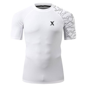 T-shirt de compression athlétique pour homme, manches courtes, coupe ajustée, respirant, séchage rapide, idéal pour la gym, l'entraînement, la course à pied et les activités sportives. - Product Image 1