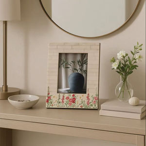 Cadre photo vintage fait main en os pour jardin - Product Image 1