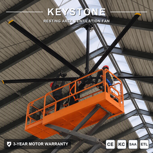 Ventilateur de plafond HVLS anti-corrosion Keystone pour une circulation d'air stable et continue, idéal pour les zones de repos ouvertes dans les usines laitières - Product Image 1