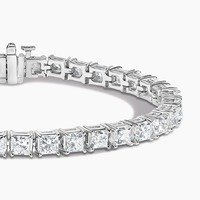 Bracelet tennis en diamant de laboratoire taille princesse en or blanc 14 carats