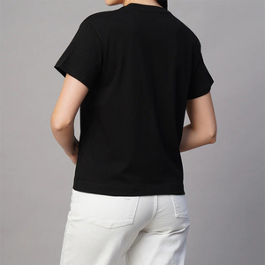 เสื้อยืดแขนกุดคอเต่าสีดำสำหรับผู้หญิง ทรงเข้ารูป สีพื้น ผ้าฝ้ายเจอร์ซีย์ 100% เรียบง่าย ระบายอากาศได้ดี เหมาะสำหรับใส่ลำลองในฤดูใบไม้ผลิ - Product Image 1
