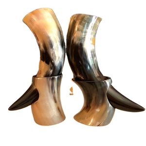 Corne à boire Viking artisanale naturelle écologique style animal corne polie - Product Image 1