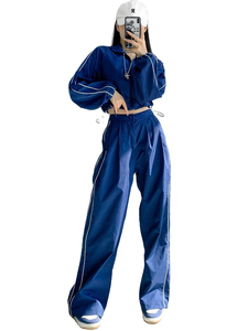 Ensemble de survêtement sportif noir pour homme, veste courte à demi-zip et pantalon large, en polyester tricoté respirant, idéal pour le printemps - Product Image 6