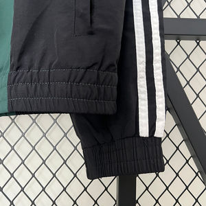 Chaqueta Cortavientos Unisex con Capucha, Diseño Personalizado de Fábrica, Camuflaje Estampado en la Parte Delantera, Corte Holgado - Product Image 3