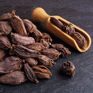 Cardamomo Negro Premium con Rico Aroma Ahumado para Suministro de Ingredientes a Granel y Fuente de Excelencia para Compradores Internacionales - Product Image 5