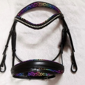 Brida para Caballo de Cuero Genuino de Alta Calidad ALR EQUESTRIANS, Estilo Western, con Cristales en Forma de Corazón, Personalizable - Product Image 1