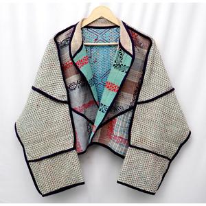 Chaqueta Kantha Vintage Unisex Premium Hecha a Mano por ART&ART, Estilo Bohemio, Ecológica, Acolchada, Lavable, Suave y Transpirable, 100% - Product Image 2