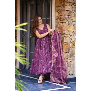 Robe de créateur Anarkali avec bas et ensemble de costumes de fête pour femmes Dupatta - Product Image 3