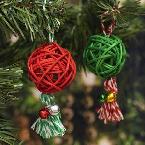 Bola y Poste de ratán de caña Manau a la venta Bola de Navidad y adornos de árbol para Decoración - Product Image 1