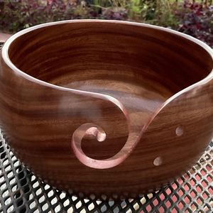 Cuenco de madera al por mayor para tejer y hacer crochet, que previene que el hilo se enreda, fabricado con madera duradera y ranura de corte suave. - Product Image 3