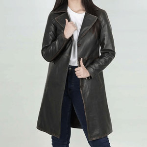 Elegante abrigo de cuero casual para mujer con tacto suave y forma cómoda para looks modernos. - Product Image 1
