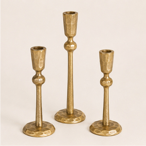 Juego de 3 Portavelas de Latón Antiguo Martillado, Candelabros de Metal para Centro de Mesa de Boda y Decoración del Hogar - Product Image 1