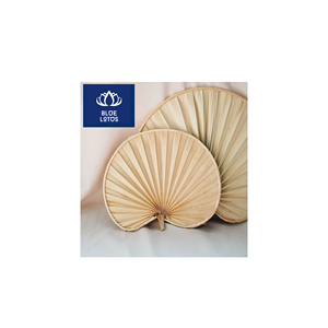 Ventilateur à main en fibre de palme écologique, sûr et propre, 100% végétal, idéal pour le refroidissement et la décoration d'événements, prix direct usine - Product Image 1