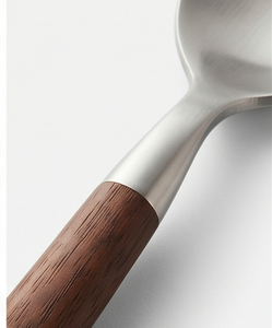 Juego de cubiertos minimalista de acero inoxidable con mango de madera, acabado mate, apto para lavavajillas, colección de cubiertos para cenar - Product Image 2