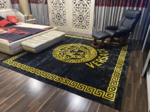 Alfombra de Lana de Lujo Hecha a Mano con Diseño Clásico Rojo para Sala de Estar o Dormitorio, Diseño de Pelo Grueso y Suave - Product Image 5