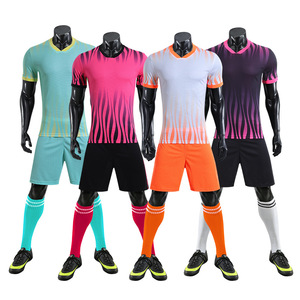 เสื้อฟุตบอลชายพร้อมส่ง บริการ OEM ผ้าโพลีเอสเตอร์ 100% แห้งเร็ว ระบายอากาศได้ดี ปรับแต่งชื่อทีมได้ สำหรับฝึกซ้อม - Product Image 6