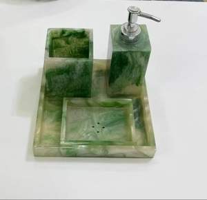 Ensembles de salle de bain en résine époxy fantaisie, parfaits pour améliorer les salles d'eau des invités, avec une collection complète d'accessoires de vanité - Product Image 5