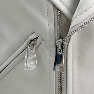 Chaqueta de Cuero para Mujer, con Interior Suave, Ideal para el Uso Diario, Chaqueta de Cuero Hecha a Medida - Product Image 5