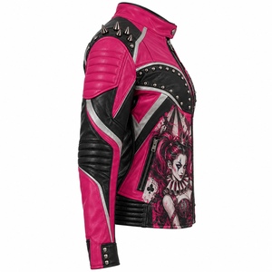 Chaqueta de cuero genuino rosa intenso y negro para motociclista, con estampado gráfico de reina payaso y detalles de pinchos, abrigo de carreras para mujer, proveedor de servicios OEM y ODM personalizados. - Product Image 3