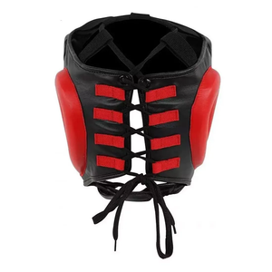 Protège-tête de boxe multi-panneaux rouge et noir avec coussinets d'oreille circulaires et large protection des joues – Vente en gros de protections sportives - Product Image 3