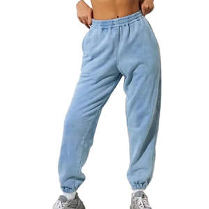 Conjunto Deportivo Personalizable para Mujer con Cremallera, Estilo Desgastado, Lavado Ácido, Sudadera Corta y Pantalones Deportivos - Product Image 2