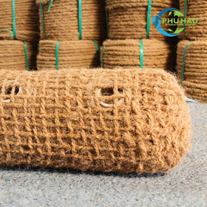Protección de riberas de ríos y lagos con troncos de fibra de coco 100% natural, con agujeros de plantación precortados, hechos de rollos biodegradables de fibra de coco natural. - Product Image 6