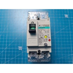 Disjoncteur différentiel Fuji EW32AAG(15A) d'occasion – Pièces détachées d'équipement semi-conducteur de la génération précédente - Product Image 3