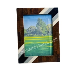 Marco de fotos de madera personalizado clásico de 21x17cm, soporte de imagen vertical para compromiso de aniversario, juegos de regalo de madera familiar - Product Image 1