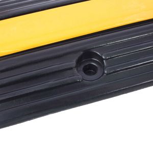 Paquete de 2 Protectores de Cables, Rampas Reductoras de Velocidad de Goma para Asfalto y Concreto, 1 Canal, Capacidad de Carga de 6600 Libras, 12 Pernos con Púas - Product Image 6