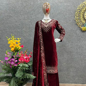 BLOSSOM FABRIC - Dupatta de Diseño Tradicional Indio para Mujer, Completamente Cosida, con Bordado Pesado en Terciopelo en la Parte Inferior - Product Image 1