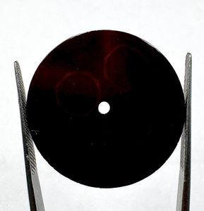 Esfera de Ónix Natural Negro Intenso para Reloj, 28.50mm, 0.70mm, Acabado Pulido de Alto Brillo, Piedra Preciosa, Fabricación de Relojes Personalizada, Orificio Central de 2mm - Product Image 3